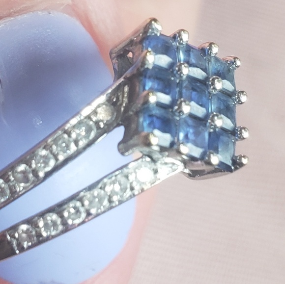 18kt wg sapphire and diamond ring - Picture 3 of 4